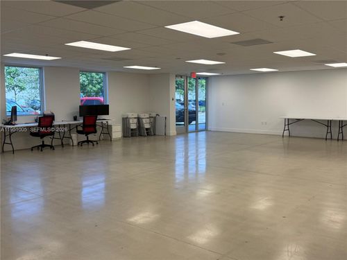 6371 Nw 102nd Ave, Doral, FL, 33178-5066 | Card Image