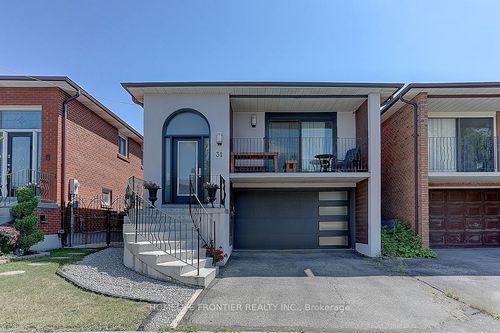 ground-31 Boyne Highlands Crt, Concord, ON, L4K1K4 | Card Image