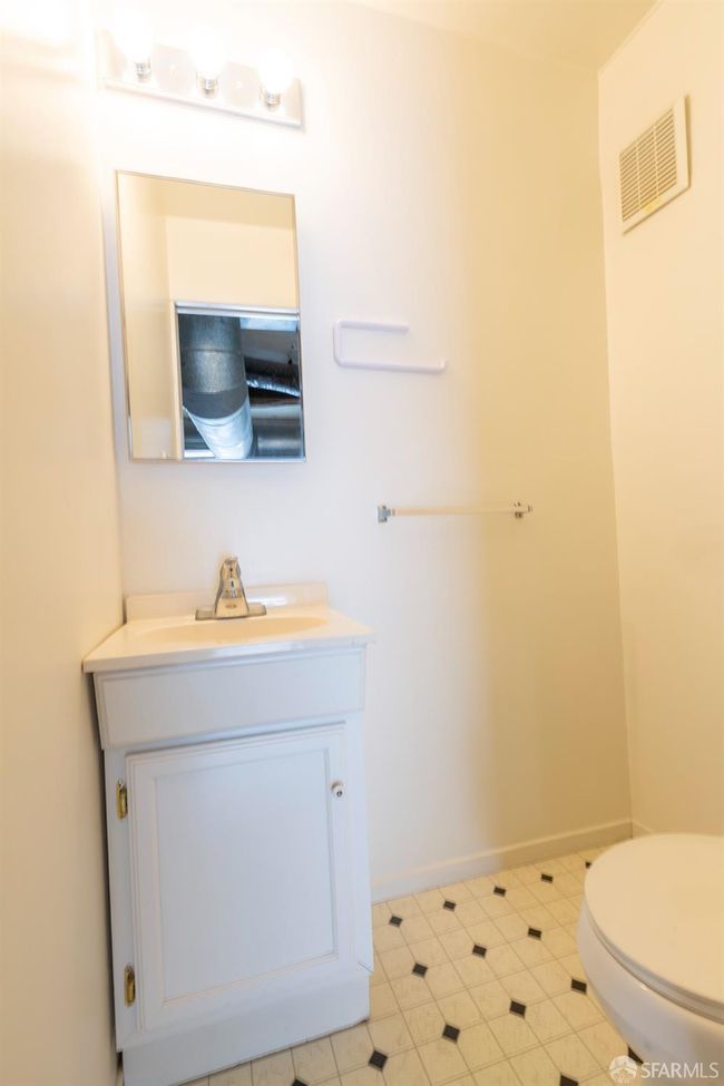 1301 4 Th Ave, Condo with 2 bedrooms, 2 bathrooms and 1 parking in San Francisco CA | Image 17