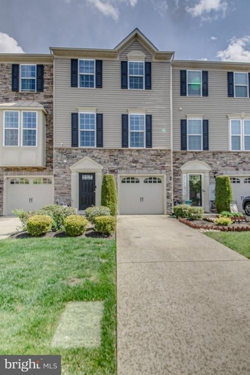 31 Village Green Ln, SICKLERVILLE, NJ, 08081-1629 | Card Image