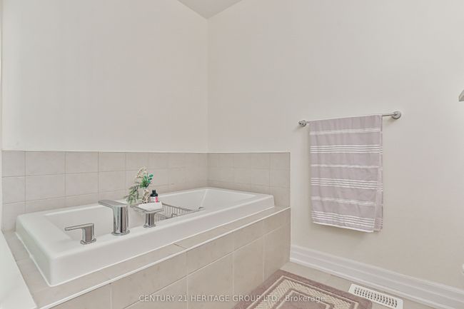 20 Vantage Loop, House attached with 4 bedrooms, 4 bathrooms and 2 parking in Newmarket ON | Image 26
