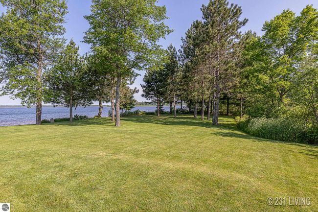6890 Jessie Dr, House other with 4 bedrooms, 2 bathrooms and null parking in Saint Helen MI | Image 11