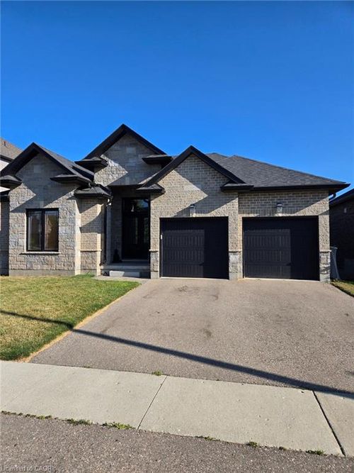 {{alt}} | Card Image