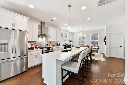 212 Wesser St, Davidson, NC, 28036-6967 | Card Image