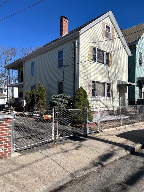 11 Rush St, Somerville, MA, 02145 | Card Image