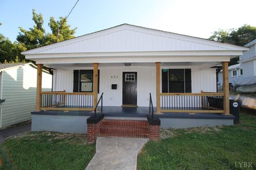 east-602 E Main St, Bedford, VA, 24523-2021 | Card Image
