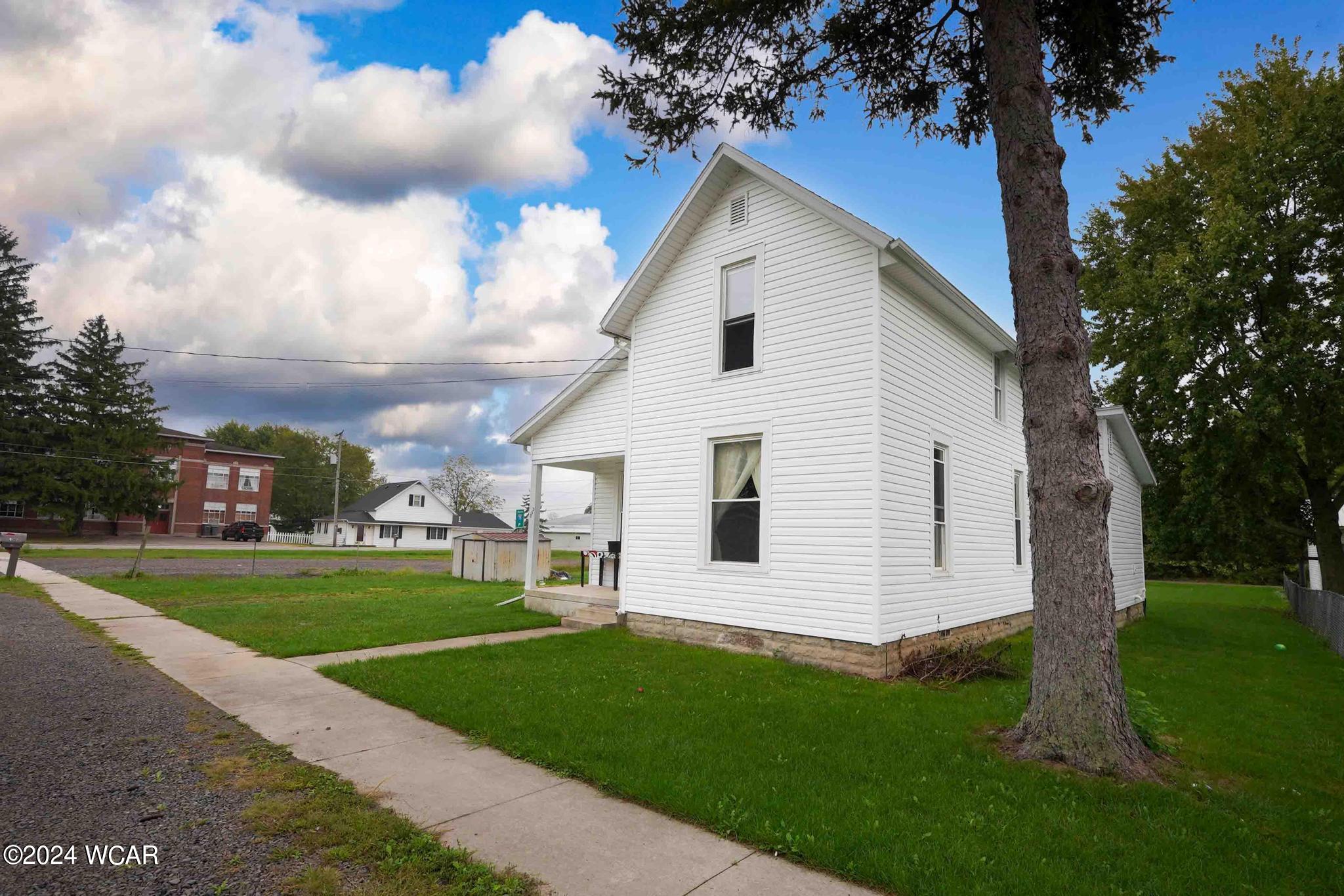 205 Prospect Street, For Sale in Beaverdam Zoocasa