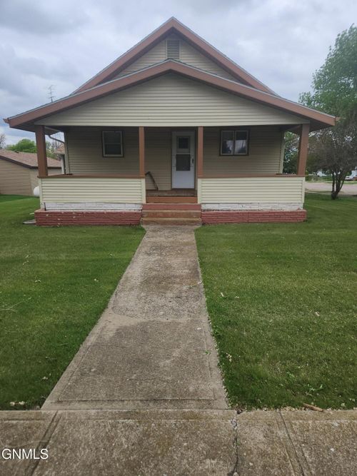 214 3rd Ave E, New Leipzig, ND, 58562-4128 | Card Image