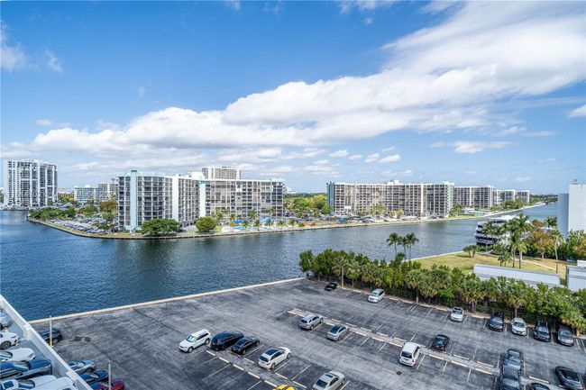 721 - 3800 S Ocean Dr, Condo with 2 bedrooms, 2 bathrooms and null parking in Hollywood FL | Image 6