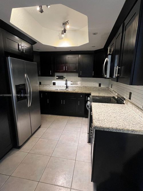 apt-104-17455 Nw 75th Pl, Hialeah, FL, 33015-7137 | Card Image