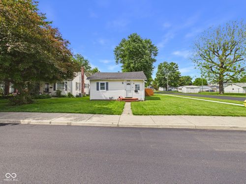 596 Christian Ave, Noblesville, IN, 46060-3721 | Card Image