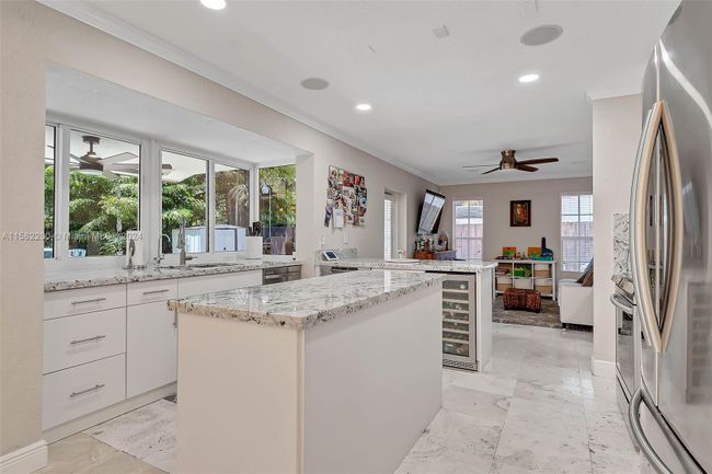 6420 Dolphin Drive, House other with 3 bedrooms, 2 bathrooms and null parking in Coral Gables FL | Image 3