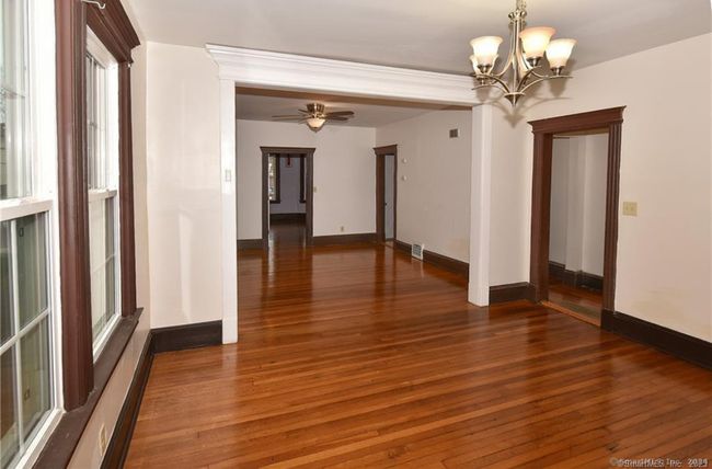 70 - 68-70 Sterling St, Home with 9 bedrooms, 3 bathrooms and 5 parking in Hartford CT | Image 5