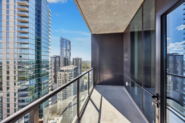 Balcony with a view of city | Image 15