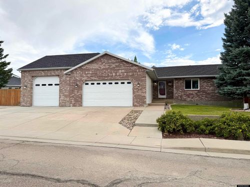1730 Texas Way, Green River, WY, 82935-6222 | Card Image
