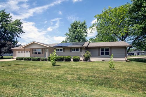 400 W Adams St, Danforth, IL, 60930-9041 | Card Image