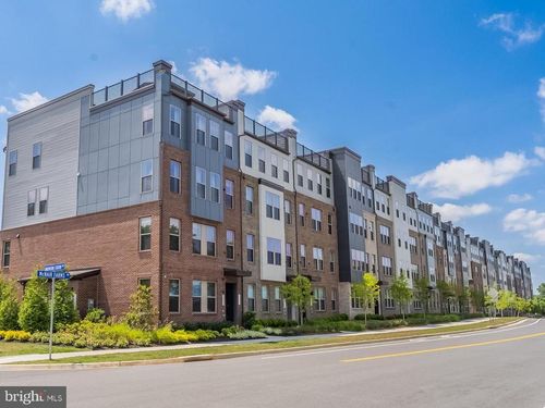2b-13506 Innovation Station Loop, HERNDON, VA, 20171-6492 | Card Image