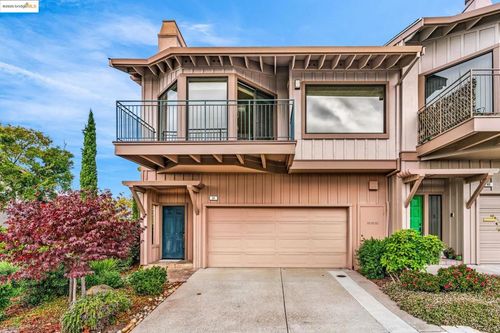 39 Starview Dr, Oakland, CA, 94618-2328 | Card Image