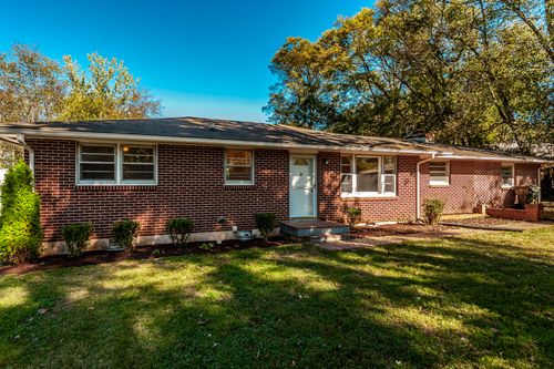 200 Malvin St, Gallatin, TN, 37066-3600 | Card Image