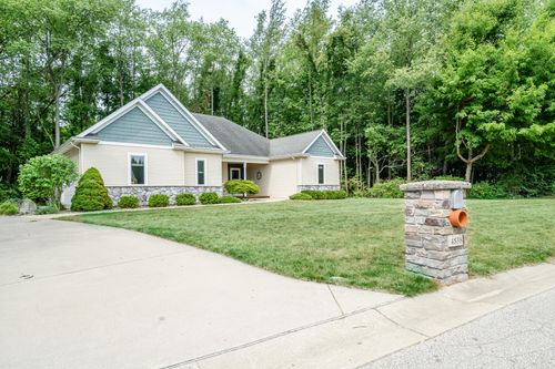 4836 Luther Path, Saint Joseph, MI, 49085-8316 | Card Image