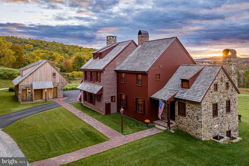 202 Privet Ln, ELVERSON, PA, 19520-8737 | Card Image