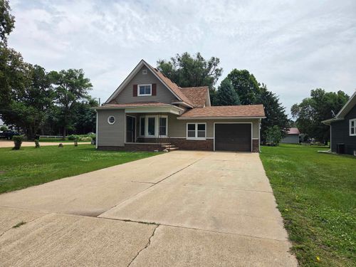 511 N 4th St, Plainview, NE, 68769-2049 | Card Image