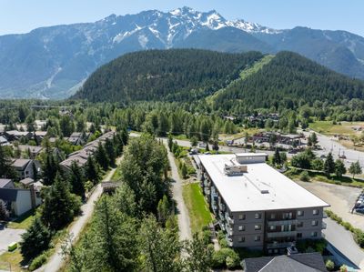 208 - 7350 Crabapple Crt, Condo with 1 bedrooms, 1 bathrooms and 1 parking in Pemberton BC | Image 2