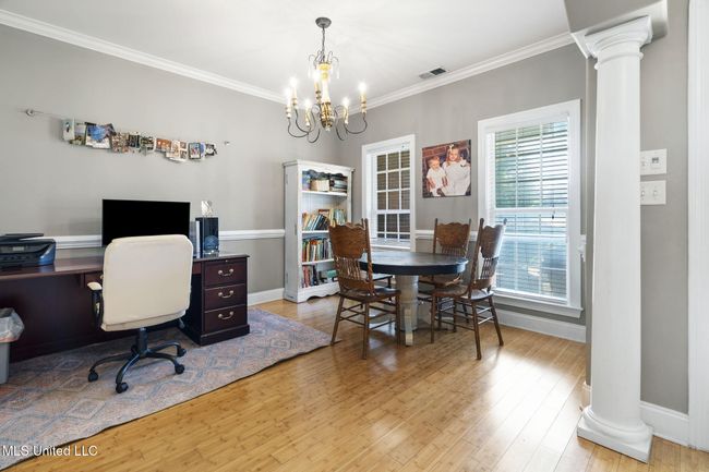 21-web-or-mls-835 Shadow View Dr-21 | Image 5