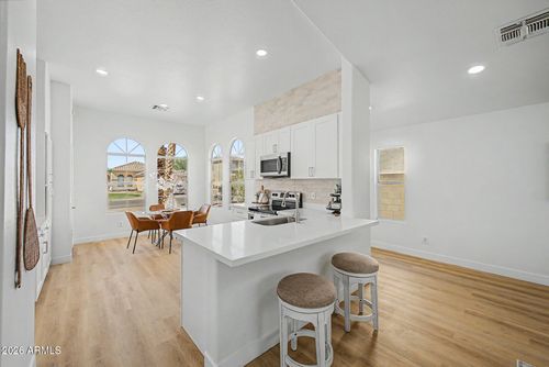 wow-11021 W Hayward Avenue, Glendale, AZ, 85307 | Card Image