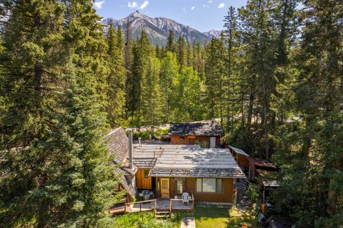 77 Grotto Rd, Harvie Heights, AB, T1W2W2 | Card Image