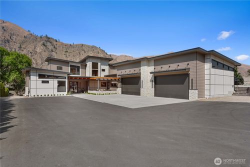 11 W Rocky Road Dr, Orondo, WA, 98843-9663 | Card Image