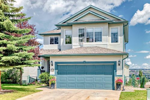 40 Bow Ridge Drive, Cochrane, AB, T4C1V5 | Card Image