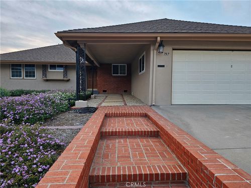 797 La Grange Ave, Newbury Park, CA, 91320-5308 | Card Image
