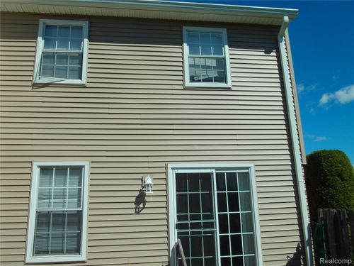 37085 Brynford Dr, Clinton Twp, MI, 48036-2402 | Card Image