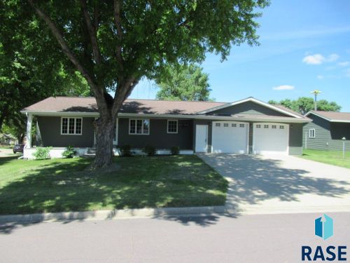 206 7th St, Adrian, MN, 56156 | Card Image