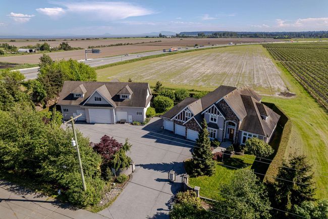 5800 28 Avenue, House other with 4 bedrooms, 2 bathrooms and 5 parking in Delta BC | Image 2