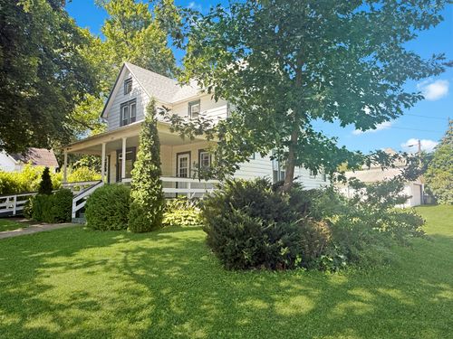 102 S 2nd Ave, FORRESTON, IL, 61030-9517 | Card Image