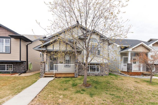 124 Vickers Close, Home with 4 bedrooms, 2 bathrooms and null parking in Red Deer AB | Image 1