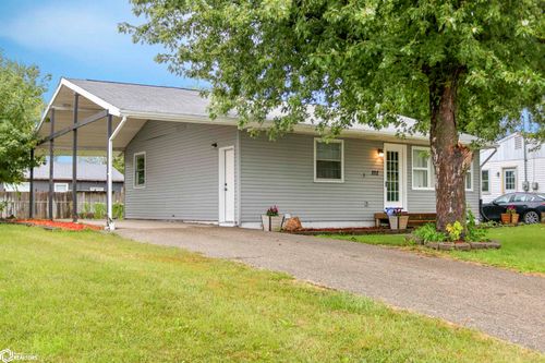 202 Sharon Ave, Marshalltown, IA, 50158-2231 | Card Image