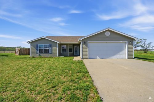 1737 14th W 14th Street Pl, Junction City, KS, 66441-1907 | Card Image