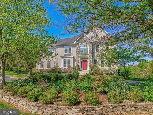 608 Nalls Farm Way, Great Falls, VA, 22066-1146 | Card Image