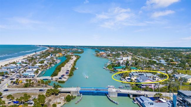APT-10 - 109 Bayshore Rd, Condo with 2 bedrooms, 2 bathrooms and null parking in Nokomis FL | Image 42