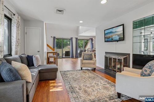 37 Cerone Ct, West Orange, NJ, 07052-4113 | Card Image