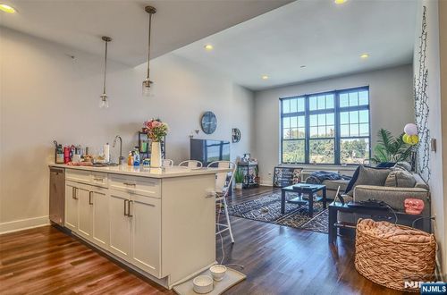 110 Market, Saddle Brook, NJ, 07663 | Card Image