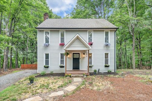 20 Ledges Cir, Hardy, VA, 24101-3300 | Card Image