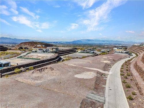 35 Boulderback Dr, Henderson, NV, 89012-7286 | Card Image