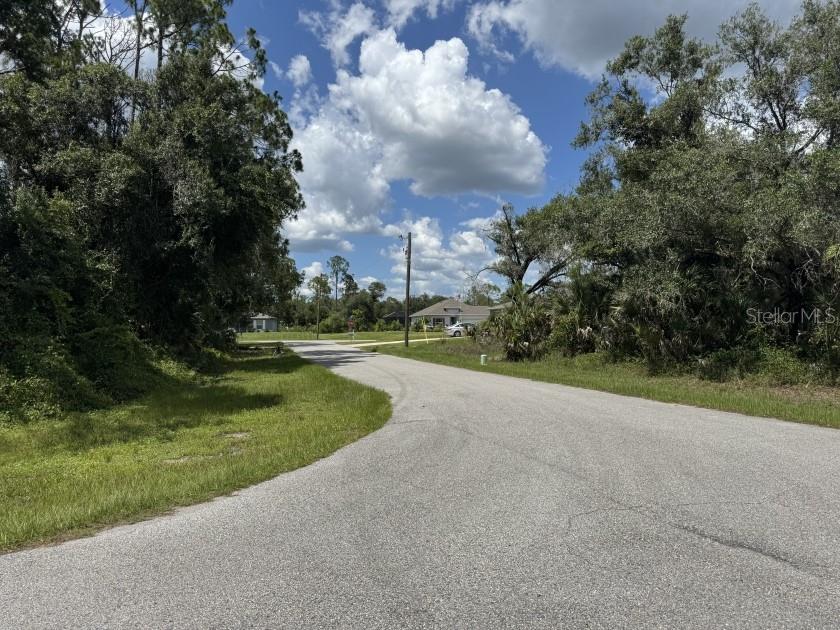 Land in NORTH PORT 5
