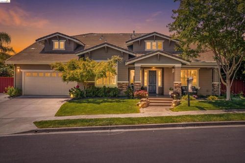 179 E Country Club Dr, Brentwood, CA, 94513 | Card Image