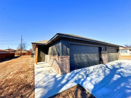 1402 S Jensen Ave, El Reno, OK, 73036-5530 | Card Image