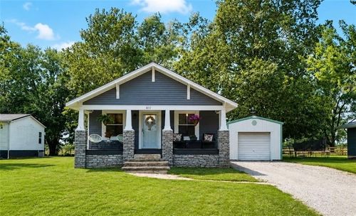 402 S Olive St, Gallatin, MO, 64640-1239 | Card Image